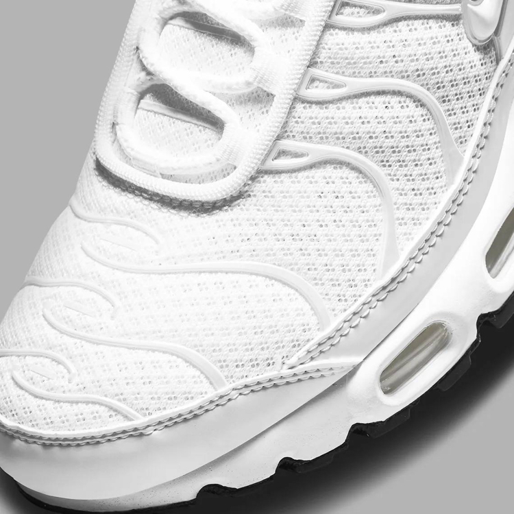 Air Max Plus TN “Triple White” 