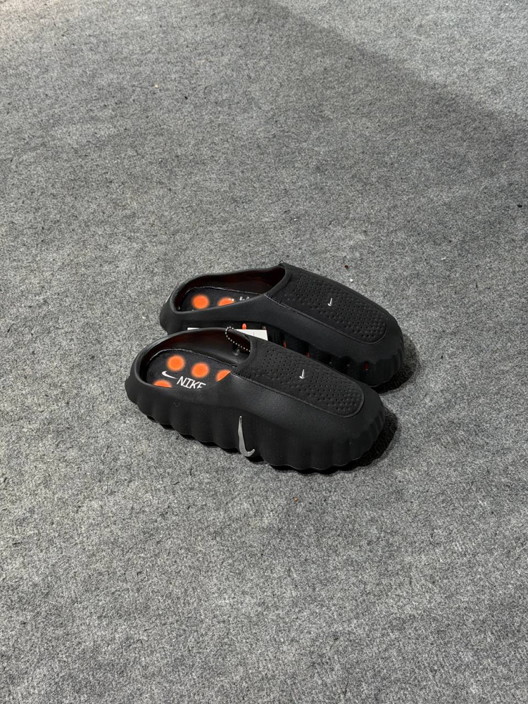 Nike Mind 001