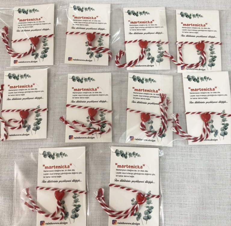 Plastik kalp Marteniçka bileklik