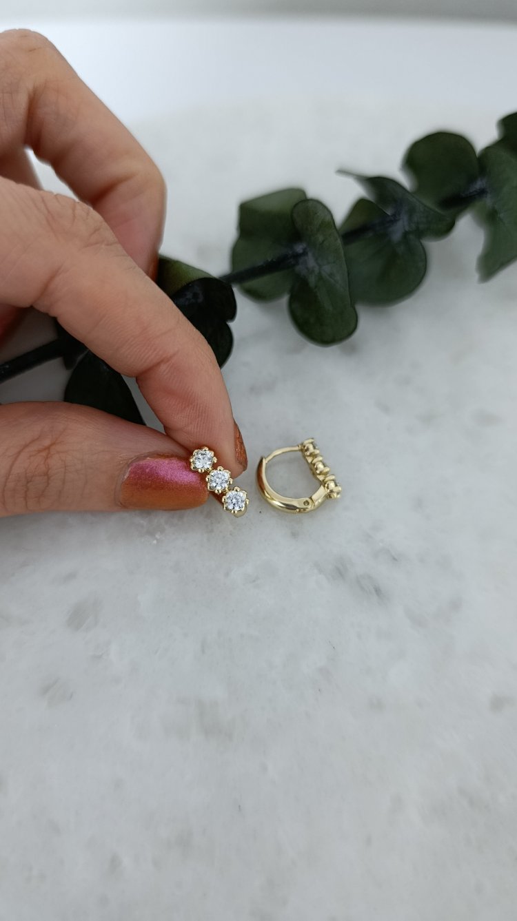 14K Renkte Xuping Üç Taşlı Halka Küpe