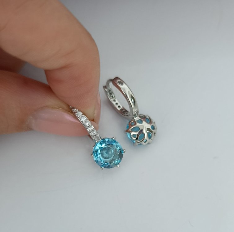 Beyaz Altın İşçiliğinde Aqua Crystal Xuping Küpe