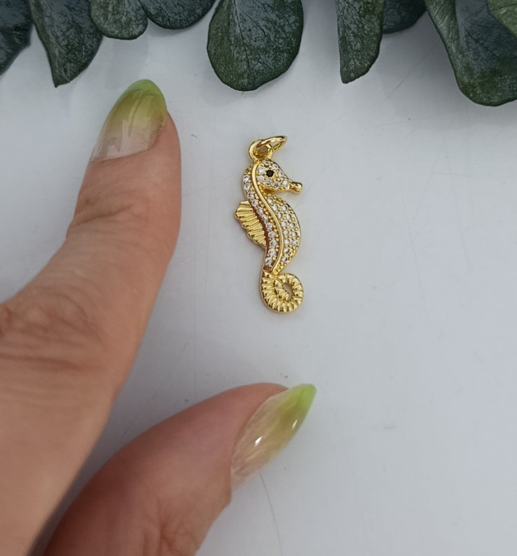 14K Renkte Xuping Deniz Atı Kolue Ucu