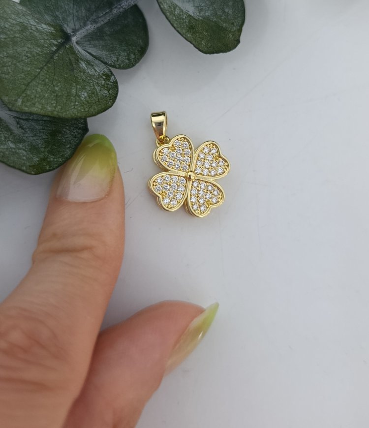 14K Renkte Xuping Yonca Kolye Ucu