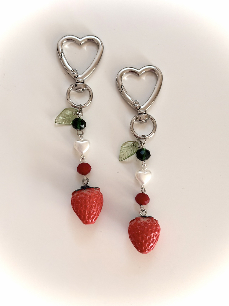 Çilek charm