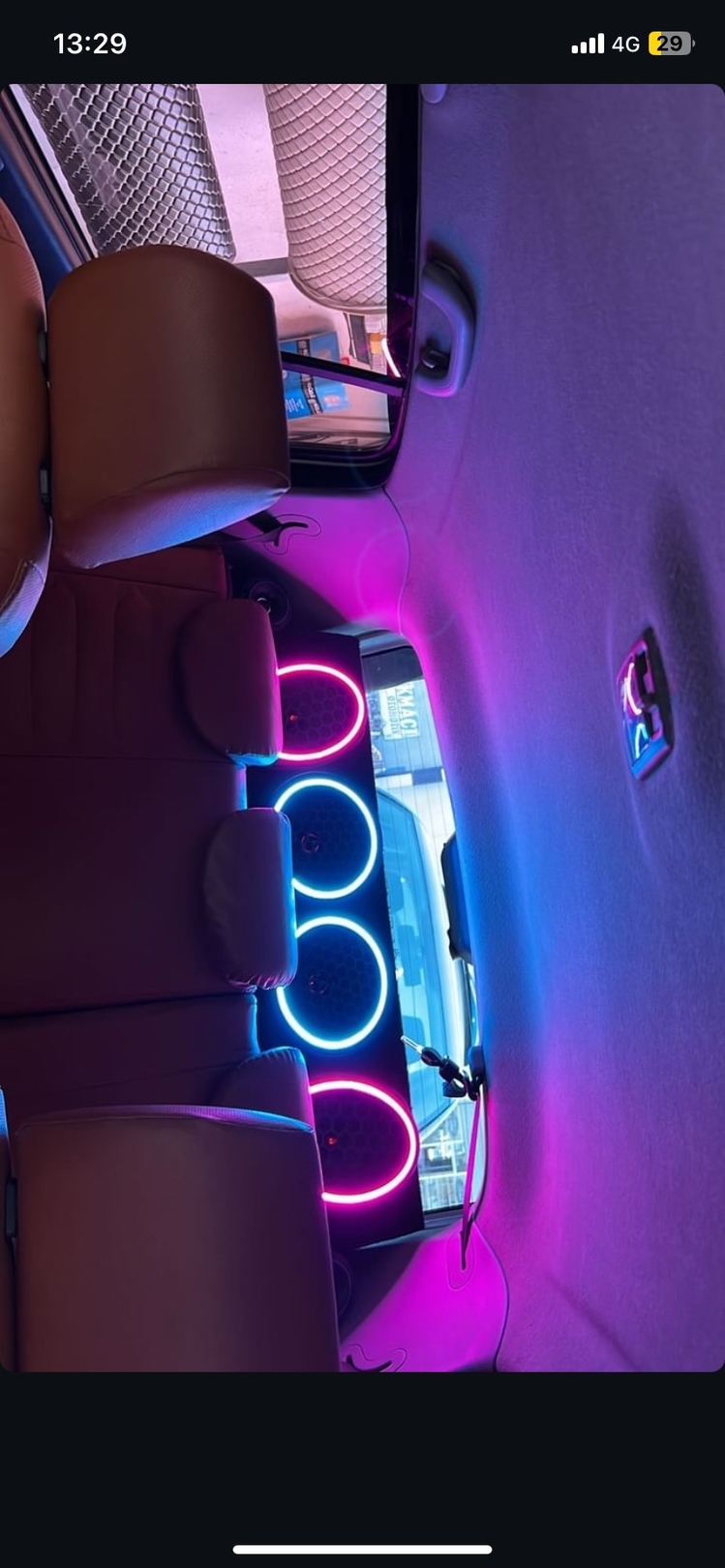 Neon LED'li hoparlör kapağı