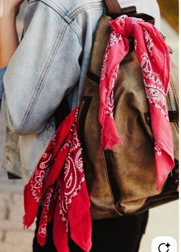 Kırmızı Etnik Desenli Pamuklu Kare Bandana