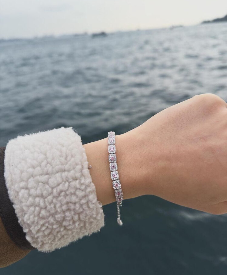 Pink su yolu bileklik