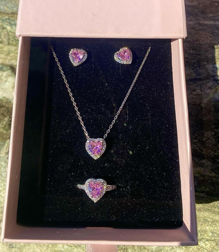 Pembe kalp taşlı set