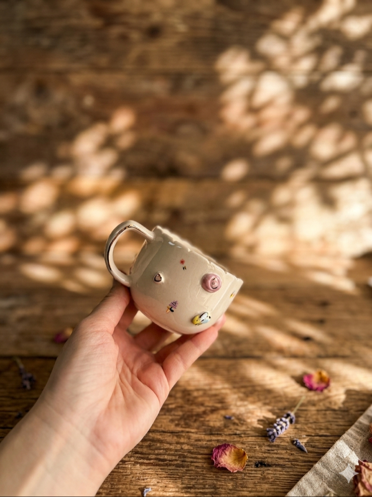 ‘Arı Figürlü’ Mini Mug