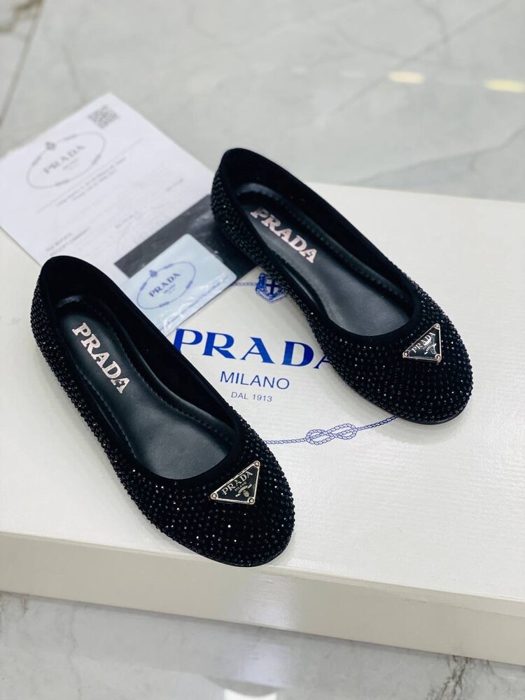 PRADA TAŞLI BABET