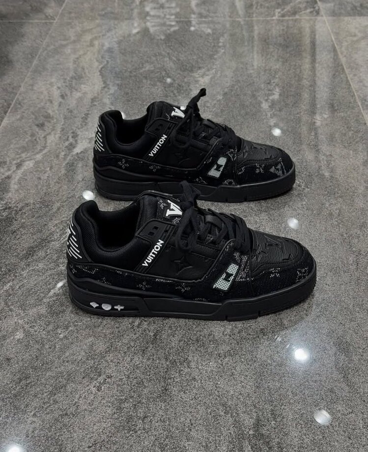 Louıs Vuıtton Monogram Black (40-44)