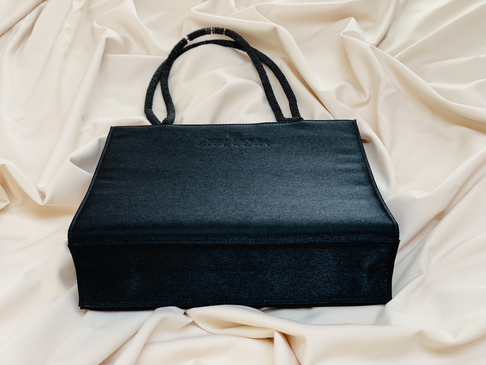 Givenchy Kol Çantası