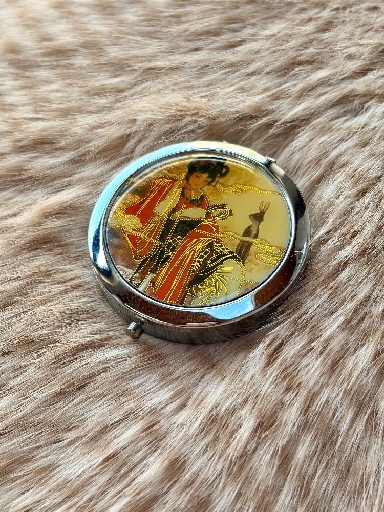 Vintage 70'ler İlaç Kutusu / Ayna 