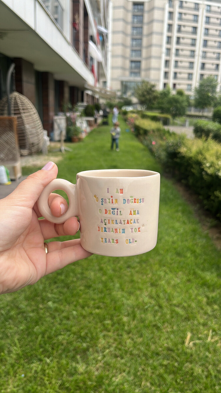 Motto ‘O Şeyin Doğrusu’ Seramik Fincan