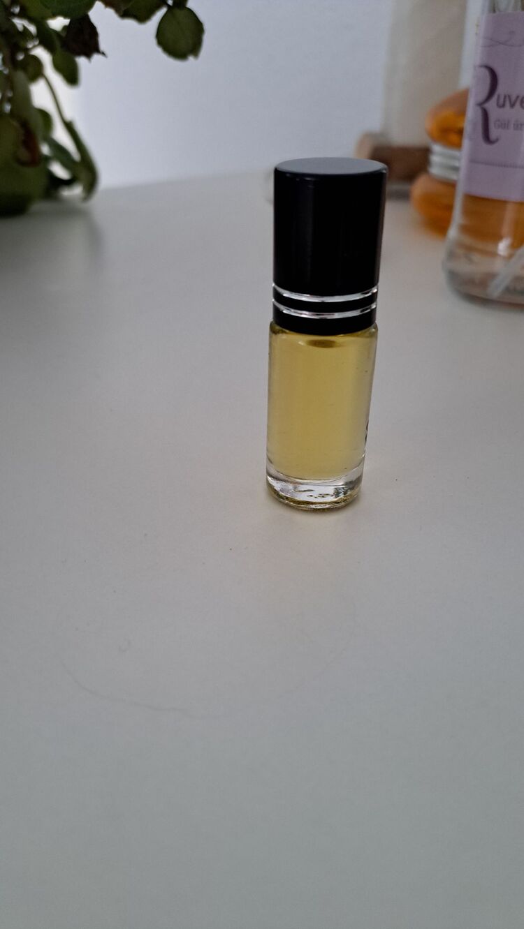 rolon başlıklı gül yağı 4ml