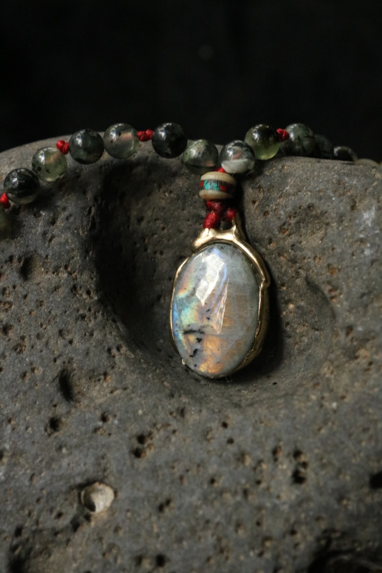 AY TAŞI & PREHNITE TILSIM