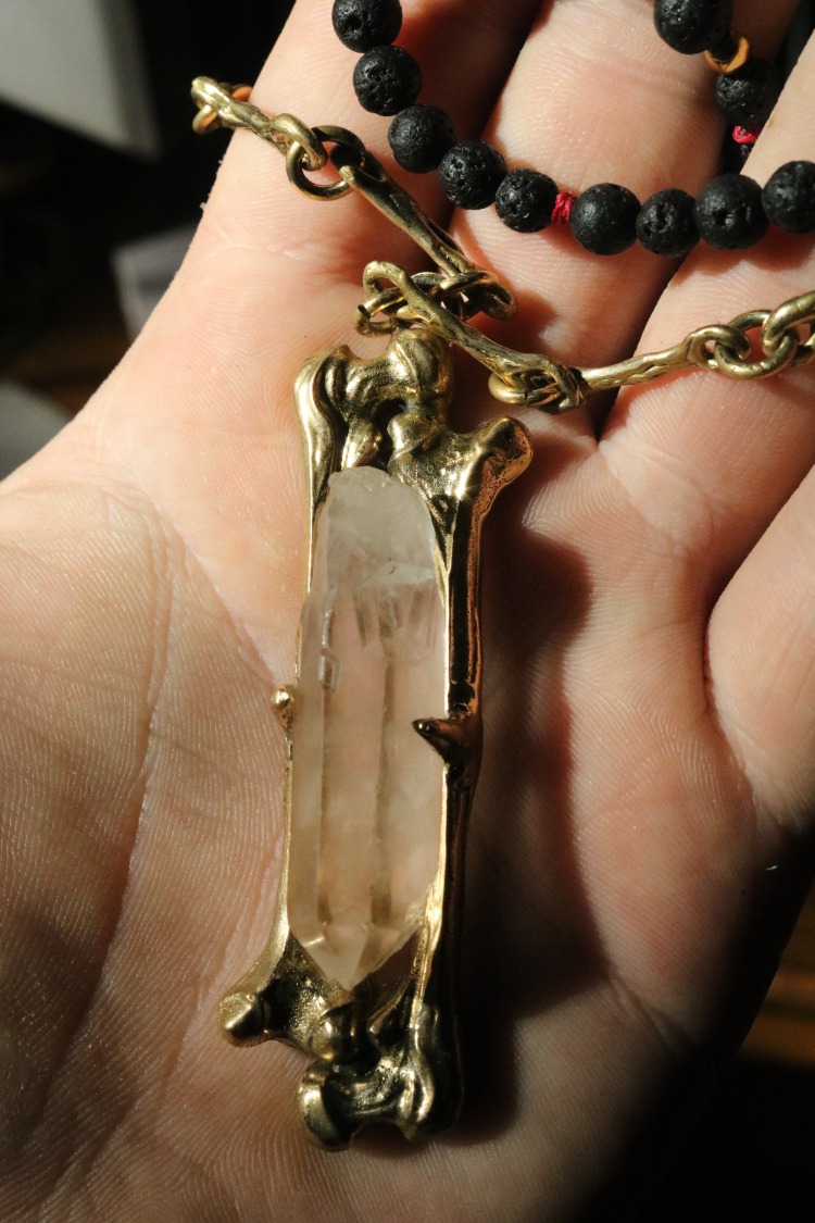 QUARTZ TISLIM (BONE SERİSİ)