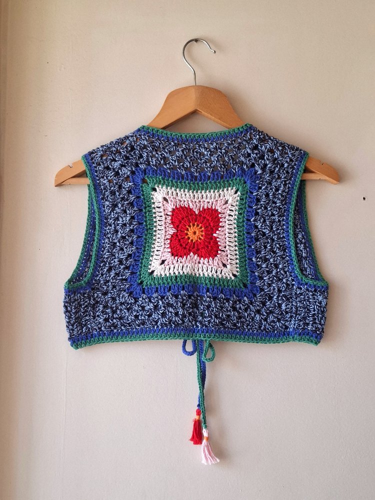 RENKLİ ROTA CROP 