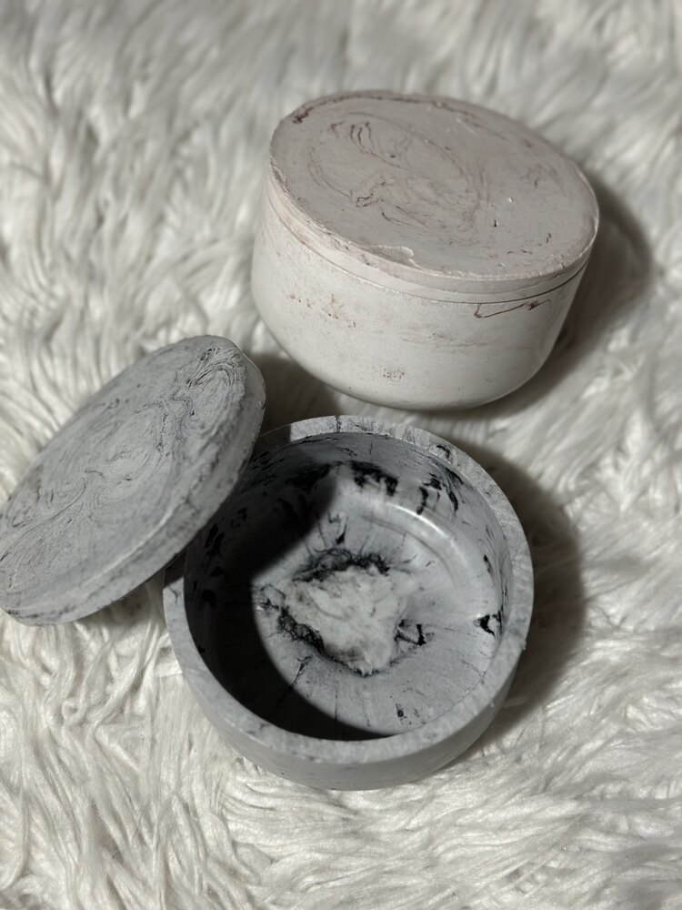 Takılık / saksı beton kutu
