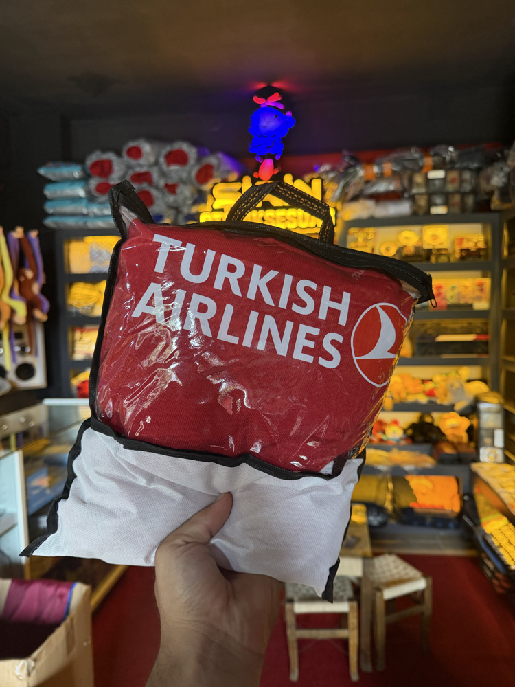 Türk-İş airlas servis kilifi ön arka takımdır