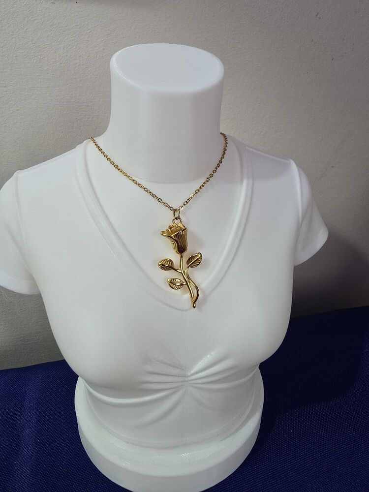 Gül kolye