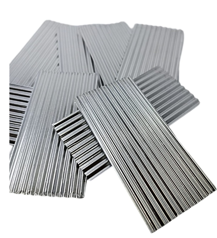 1/35 Oluklu Aluminyum Çatı Levhası 7,3X3,4 cm 4 Adet