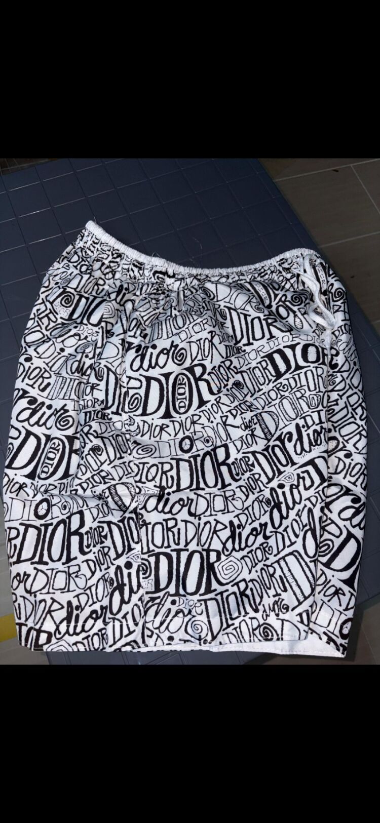Dior Beyaz Deniz Şortu – Premium Kalite