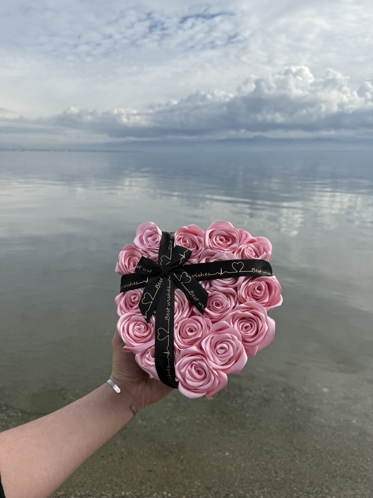 Pembe Masal | Kalp Şeklinde Gül Kutusu