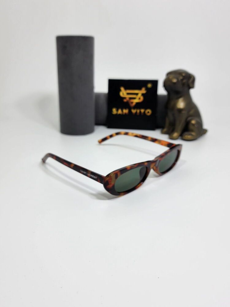 ysl b