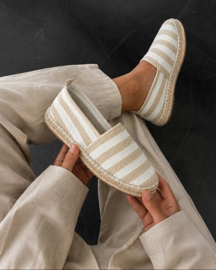 • ESPADRİL TRİKO AYAKKABI