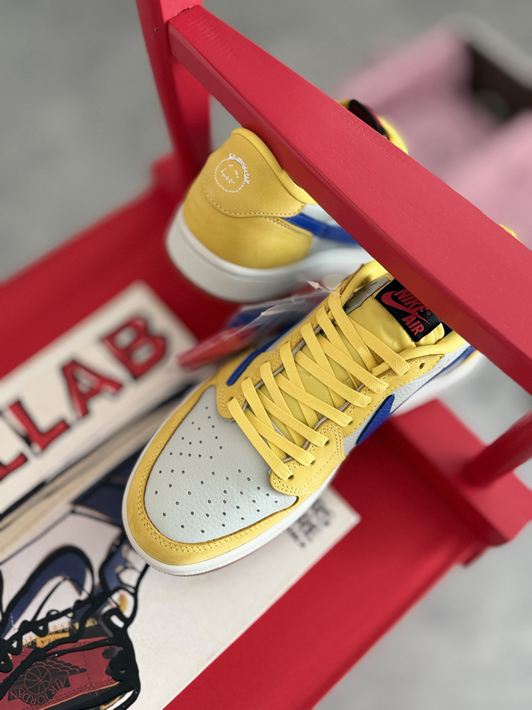 Air Jordan 1 Low Travis Scott “Canary”