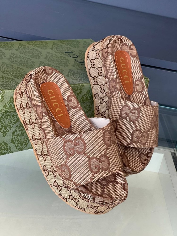 Gucci Kadın Summer Slippers
