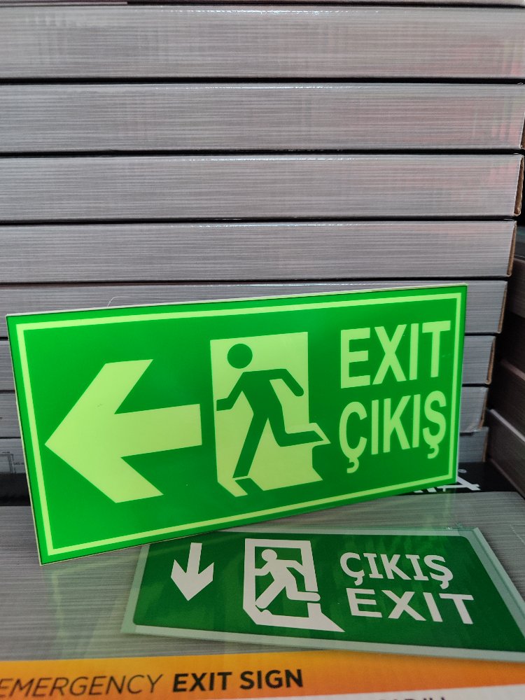Exit Çıkış yapışkanlı