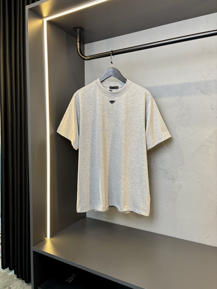 PRADA Premium Tshirt 
