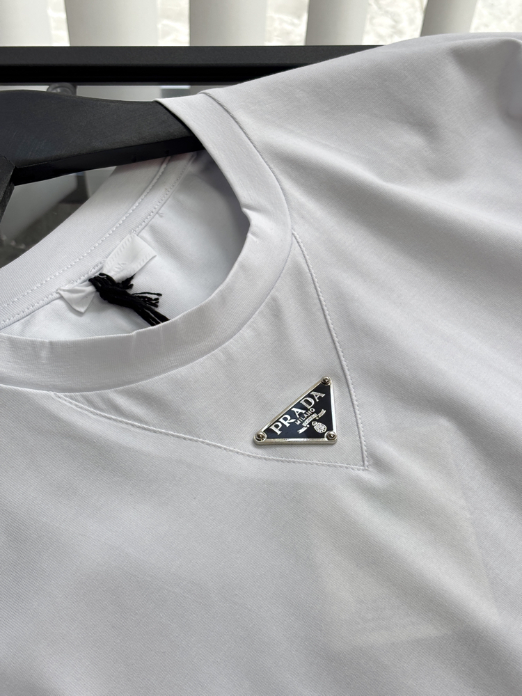 PRADA Special Tshirt 