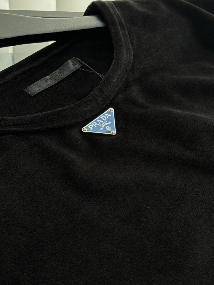 PRADA Premium Tshirt