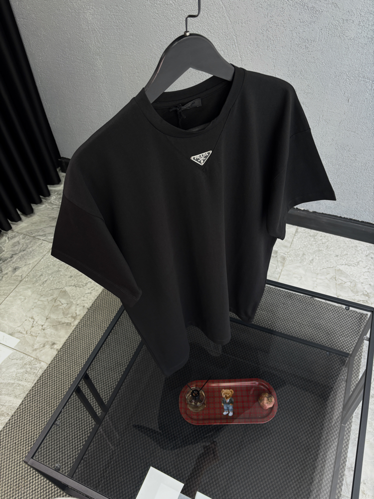PRADA Special Tshirt 