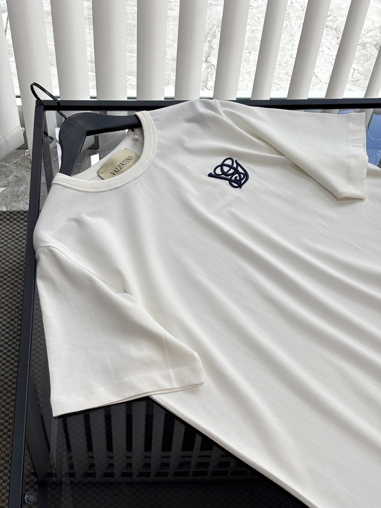 VALENTINO Premium Tshirt 