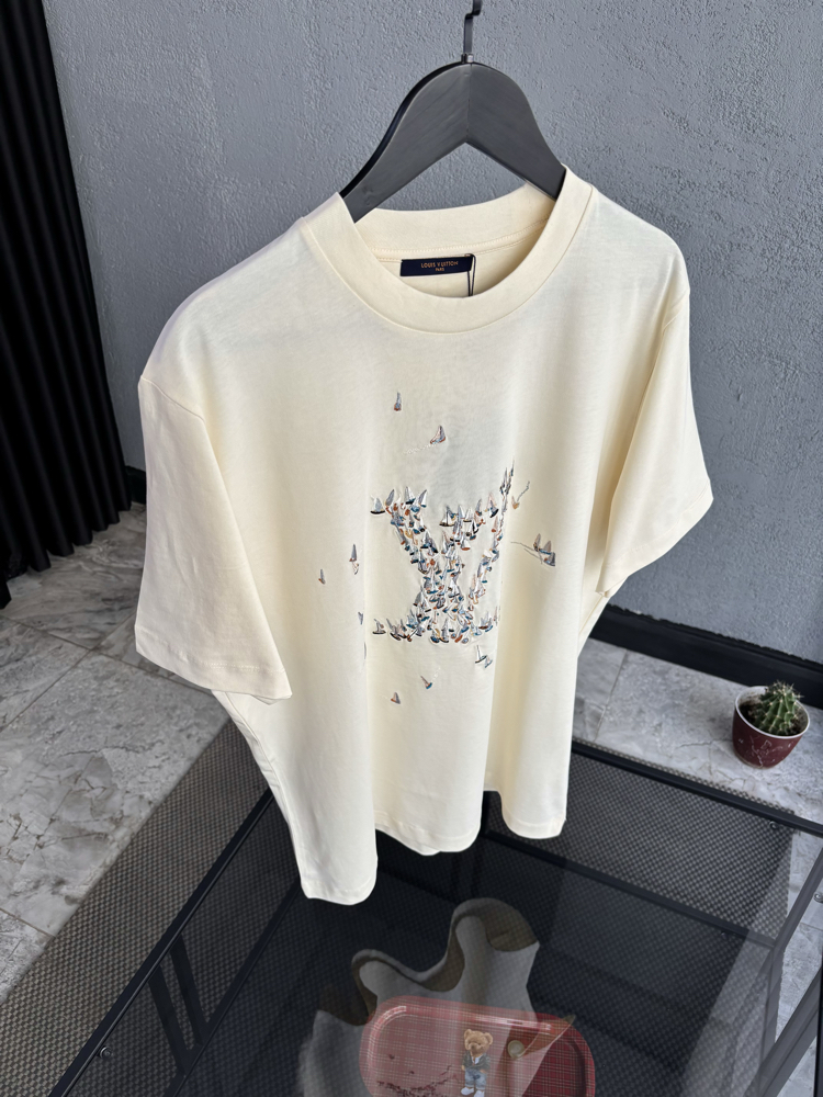 LOUISVUITTON Special Nakış Logo Tshirt 