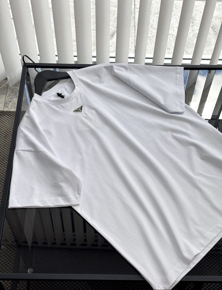 PRADA Special Tshirt 