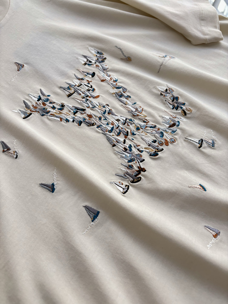 LOUISVUITTON Special Nakış Logo Tshirt 