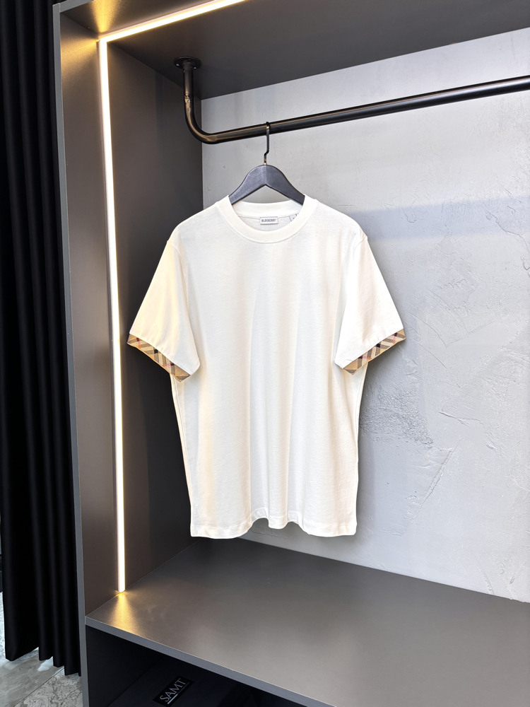 BURBERRY Premium Tshirt