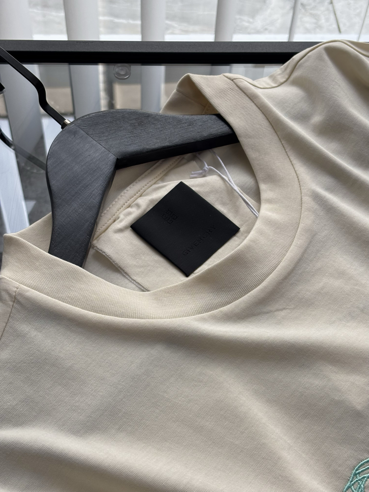 GIVENCHY Special Nakış Detaylı Tshirt