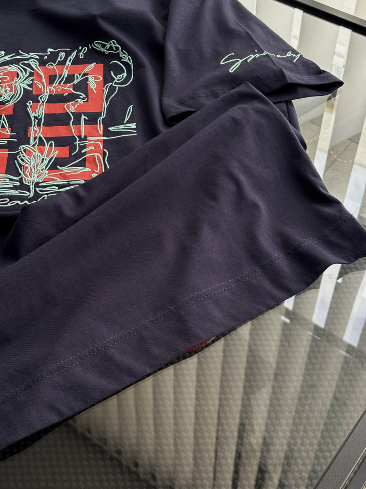 GIVENCHY Special Nakış Detaylı Tshirt