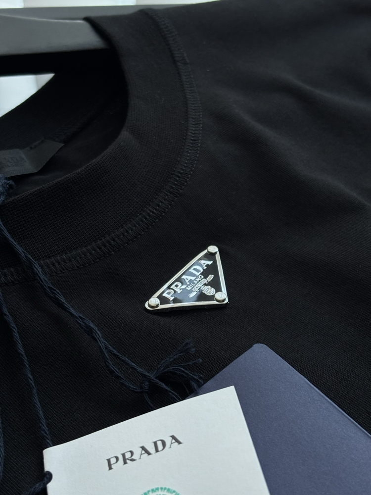 PRADA Premium Tshirt 
