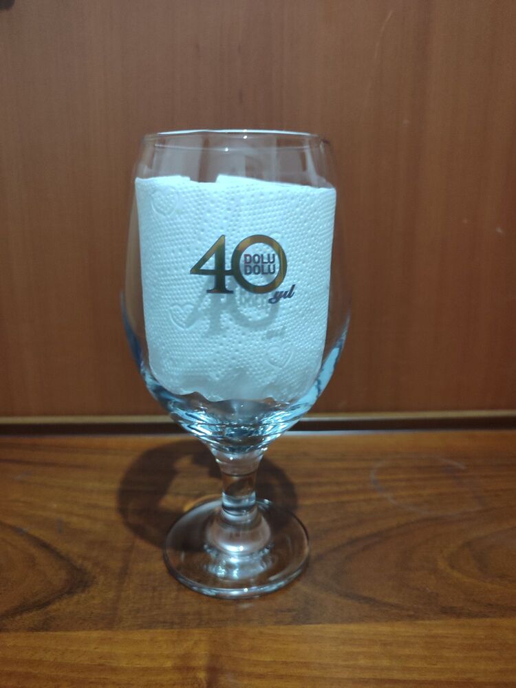 Efes Pilsen 40. Yıl 0,5 lt Kadeh