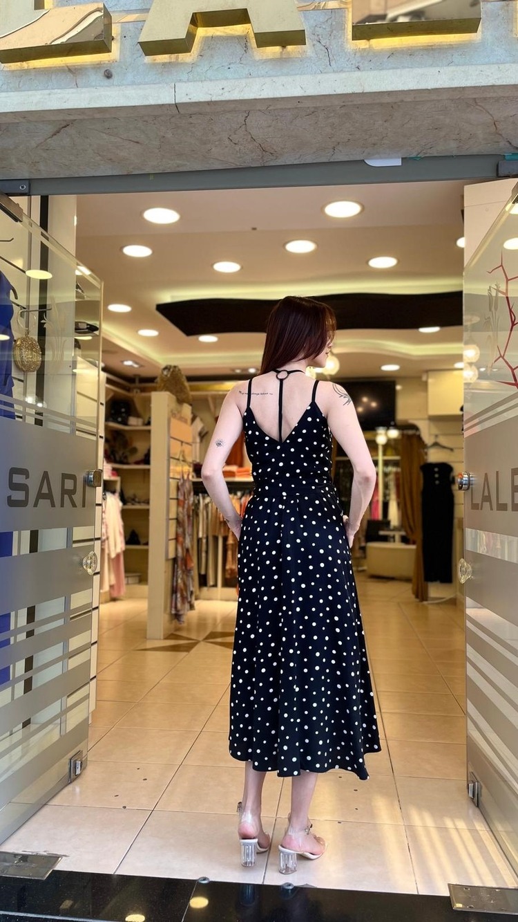 PUANTİYE DESENLİ ARKASI ÇAPRAZ BANTLI ELBİSE