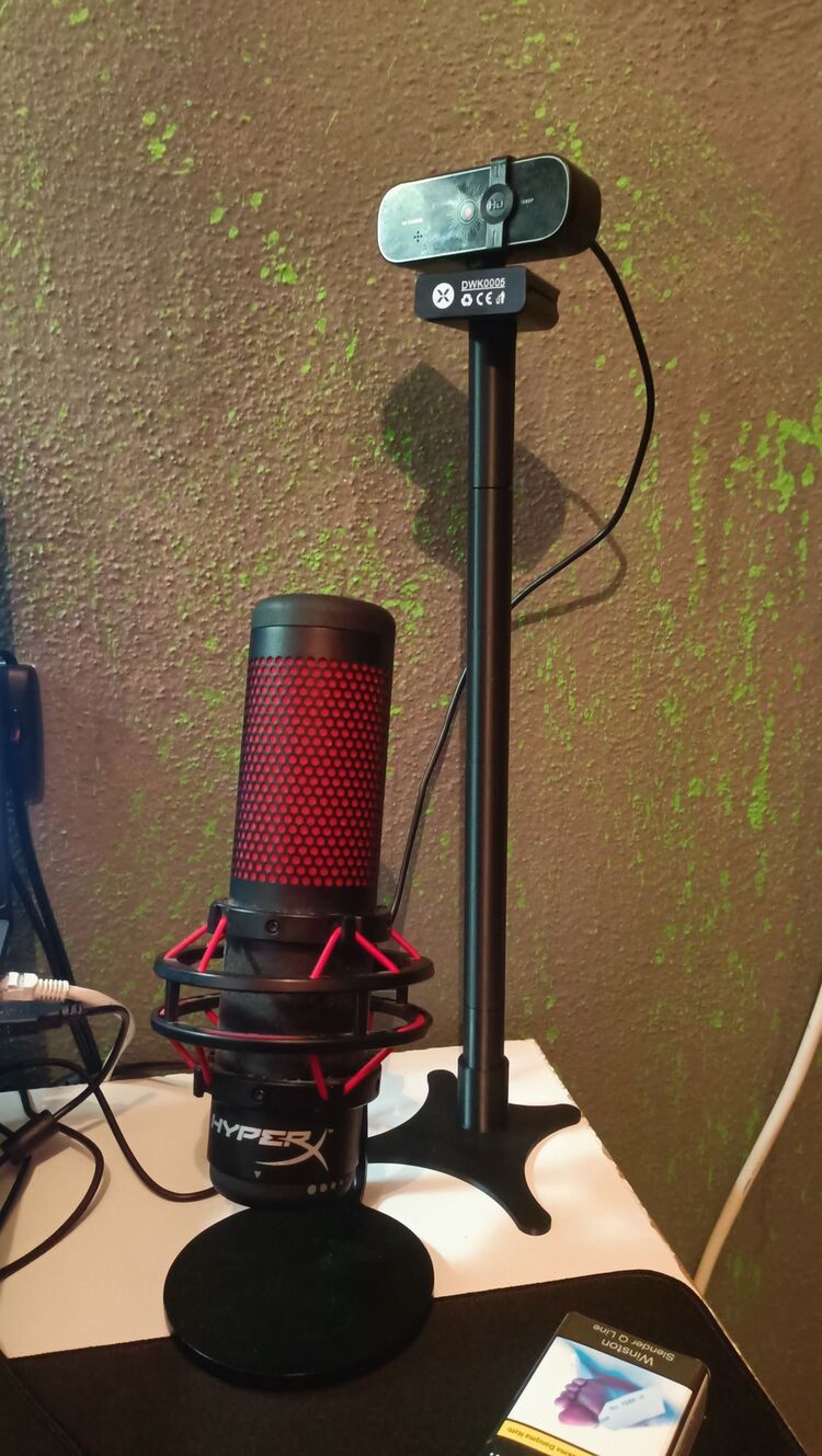 Ayarlanabilir webcam stand