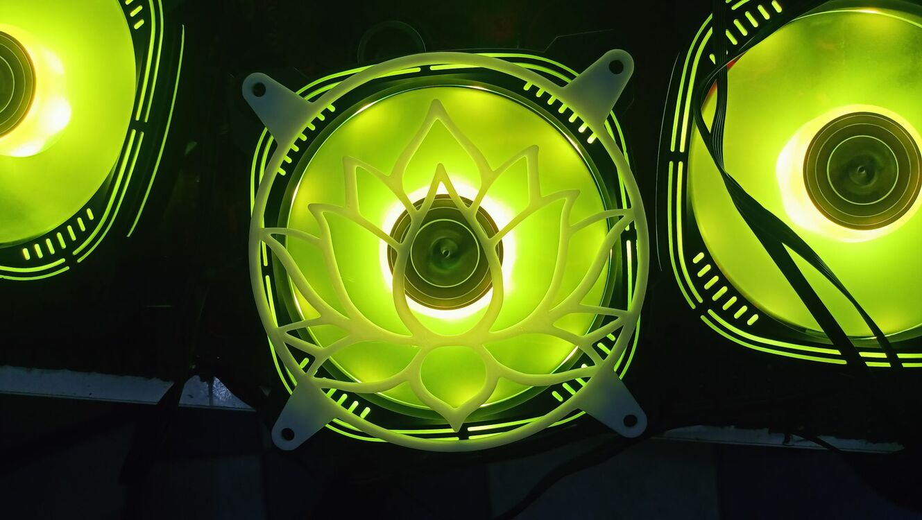 Lotus fan cover
