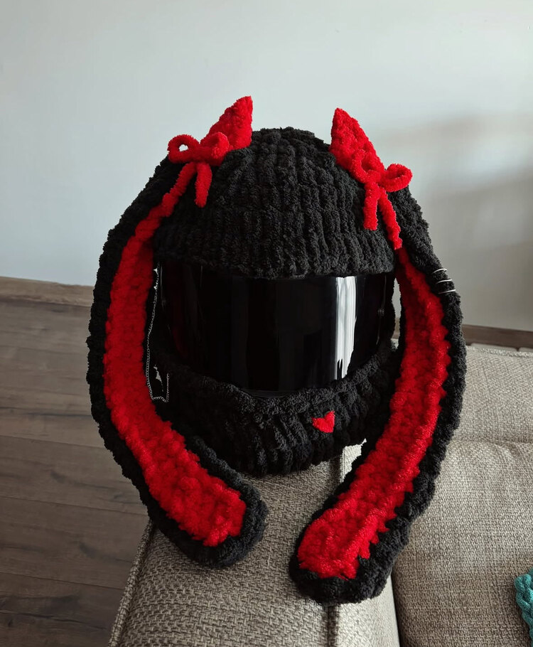 Red-Black Bunny motor kask kılıfı